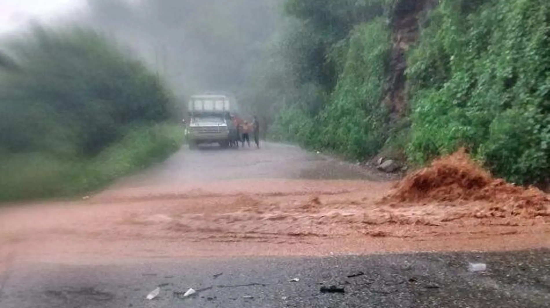 Comunidades incomunicadas por las lluvias en Costa Chica